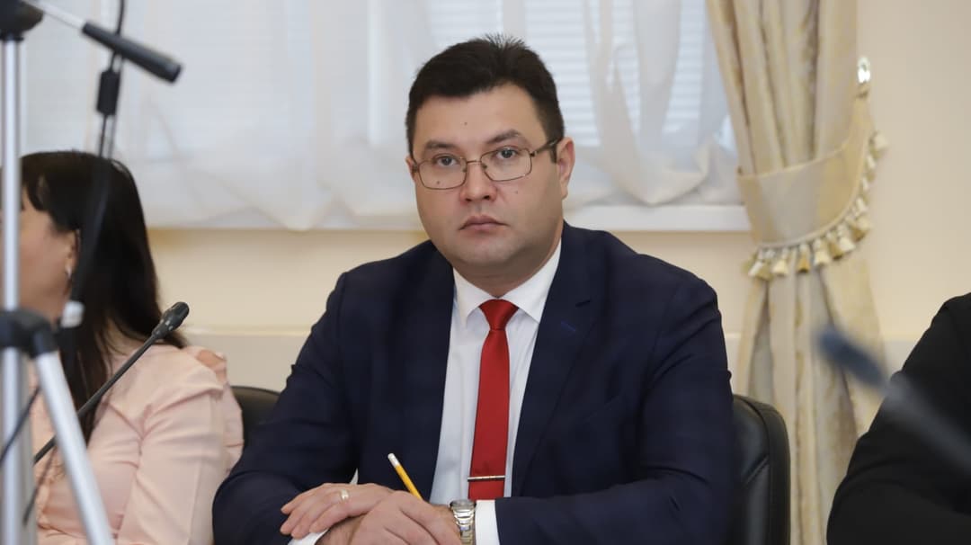 Descriptive Alt Text